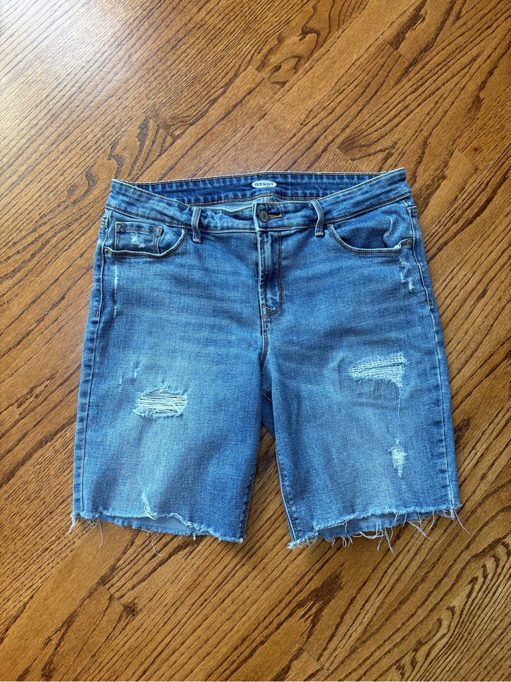 Old Navy Women’s Light Blue Distressed Denim Shorts